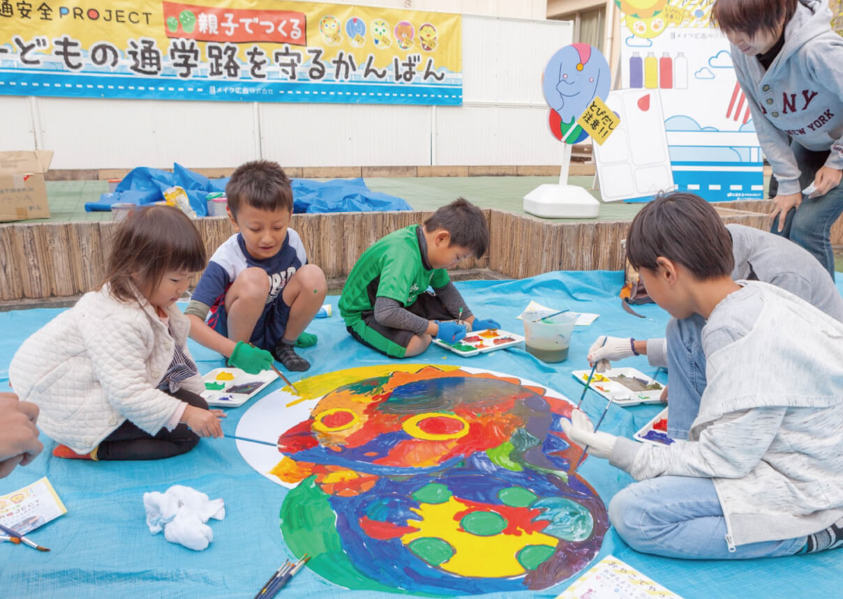 ムジコイベントに参加する子供たち