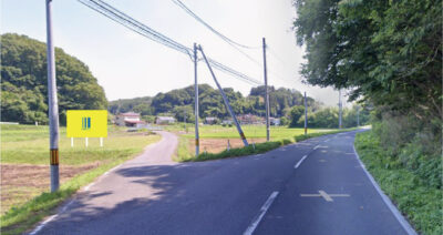 福島県郡山市田村町金沢三斗蒔にある野立て看板枠の画像