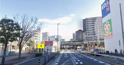 大阪市蒲生1丁目京阪国道沿いの野立て看板枠画像